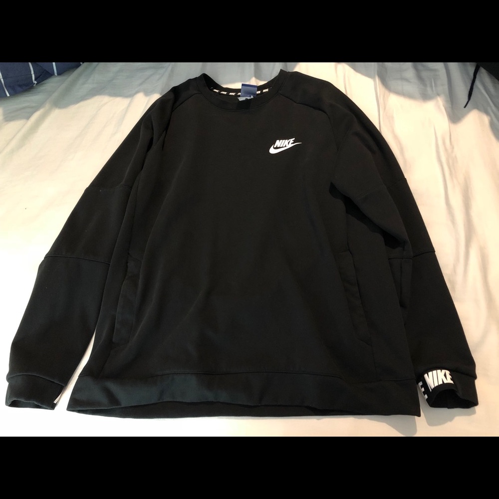 Black Nike Crewneck Sweater.